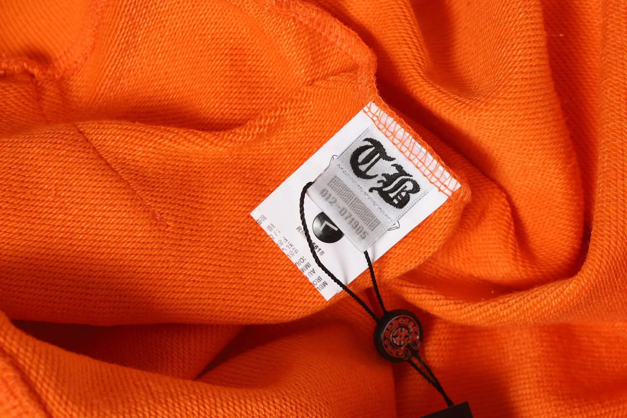 P240 #L3121 Cross-border model, please do not place an order if you pursue quality. -Chrome Hearts/Chrome Hearts Sword Printed Hooded Sweatshirt -High weight, high density and high quality. The wool is soft, delicate and skin-friendly. It feels soft and silky. It has excellent warmth and skin-friendly properties.